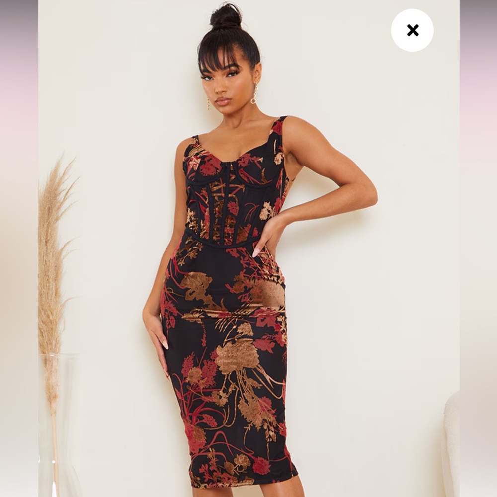 Pretty Little Thing • Floral Flocked Sleeveless Corset Detail Midi Dress